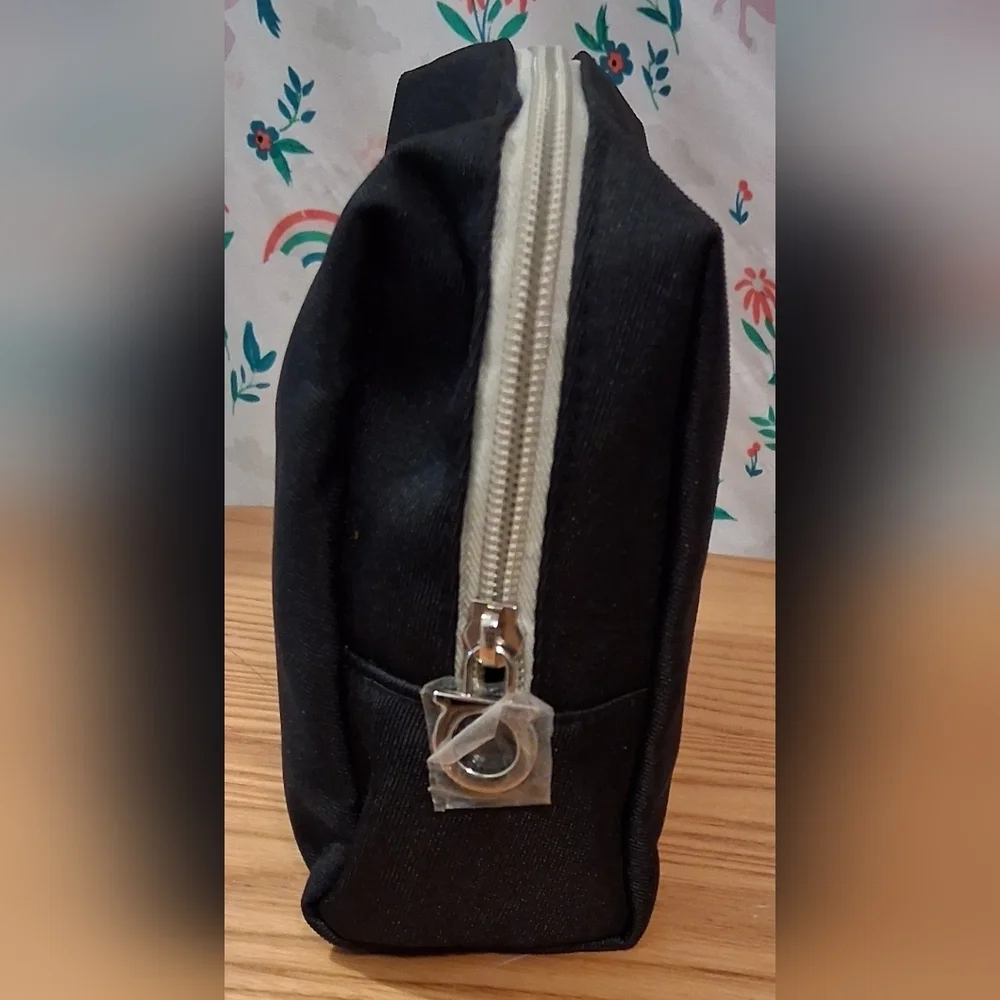 NWT Salvatore Ferragamo & Alitalia Magnifica Black Nylon Cosmetic Toiletry Pouch
